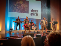 Dorfrocker er&ouml;ffnen Oberrhein Messe musikalisch