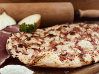 Flammenkuchen des Monats - Speck-Zwiebel