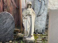 Betende Madonna Sandsteinfigur