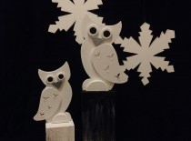 Kleine Design Eule auf Pfosten Wei&szlig; - Holzfigur
