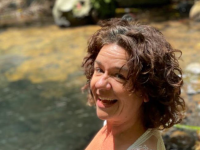 #RegioGesp&auml;ch: Nadja Meffert &ndash; Hebamme, K&uuml;nstlerin und H&uuml;terin der Weiblichkeit