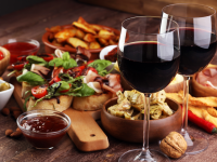 Sommerliche Tapas: Perfekte Geschmackserlebnisse f&uuml;r Ihre Outdoor-K&uuml;che