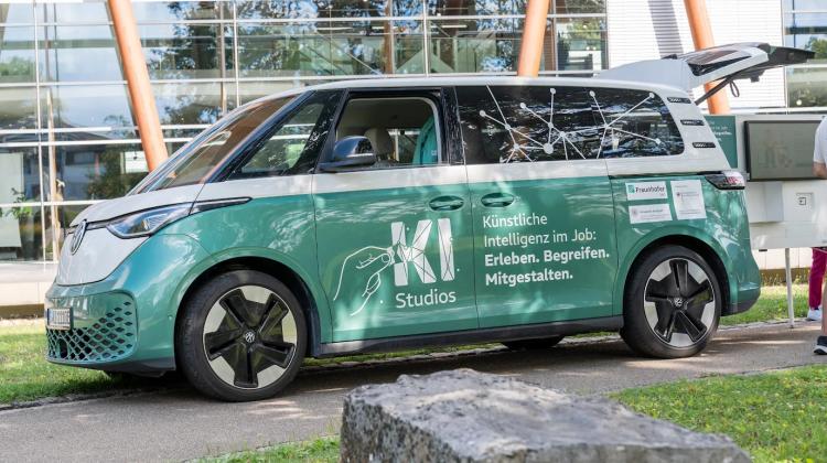 KI im Job &ndash; Parlamentarische Staatssekret&auml;rin Katja Mast besucht WeberHaus in Rheinau-Linx