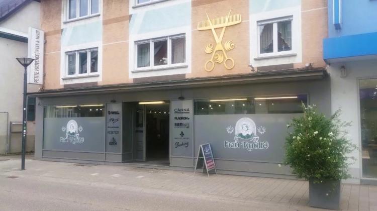Timo Breil, Dominik H&ouml;fner und &bdquo;Frau Knolle" in Achern &ndash; die Geschichte hinter dem ungew&ouml;hnlichsten Shopnamen der Ortenau