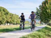 Mit dem Boot und Elektro Klapprad im Urlaub: Die perfekte Kombination f&uuml;r Abenteuer und Komfort