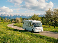 Wohnmobil-Saison startet: Waschen, tanken, losfahren