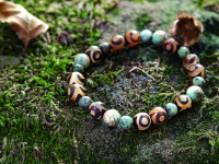 Schw&auml;chen ausgleichen: Mit Ihrem individuell gefertigten Astro-Armband zu pers&ouml;nlicher St&auml;rke