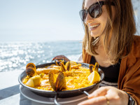 Valencianische Kellen: Das perfekte Zubeh&ouml;r f&uuml;r Ihre Paella